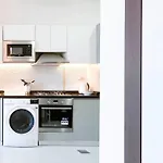 City Serenity Modern Studio With Stunning Views