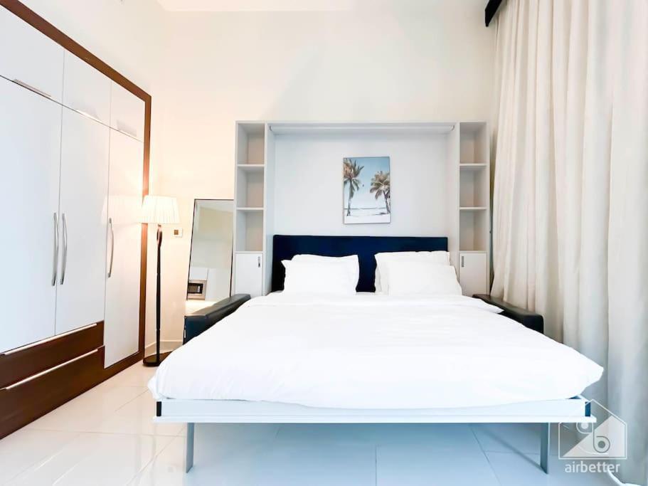 Apartment City Serenity Modern Studio With Stunning Views Dubai